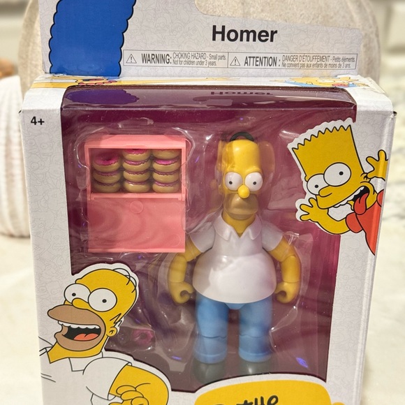 The Simpsons 5 Inch Homer Action Figure - Picture 2 of 4